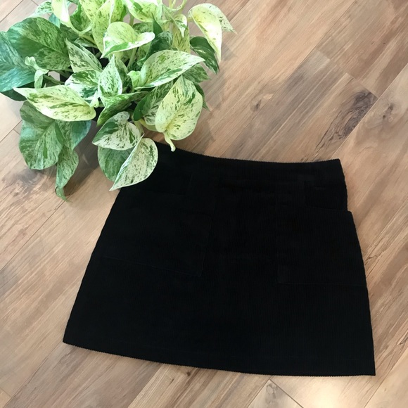 Brave Soul Dresses & Skirts - Brave Soul Corduroy skirt S